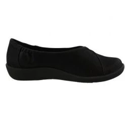 Clarks Of England Clarks Womens Slip On Wide Width Casual Flats Sillian Jetay