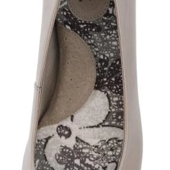 Softwalk Women's Napa Narrow Width Slip On Ballerina Flats