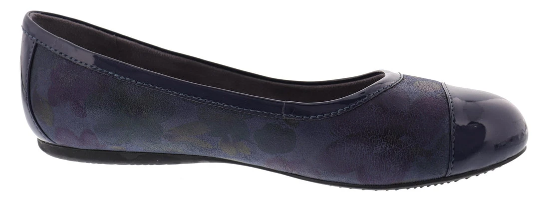 Softwalk Women's Napa Wide Width Slip On Ballerina Flats 26 Softwalk Women's Napa Wide Width Slip On Ballerina Flats
